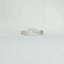 Load image into Gallery viewer, 925 Sterling Silver Inlaid Zircon Heart Ring
